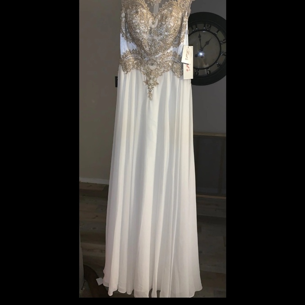 Prom; pageant , etc Dress - Picture 2 of 8